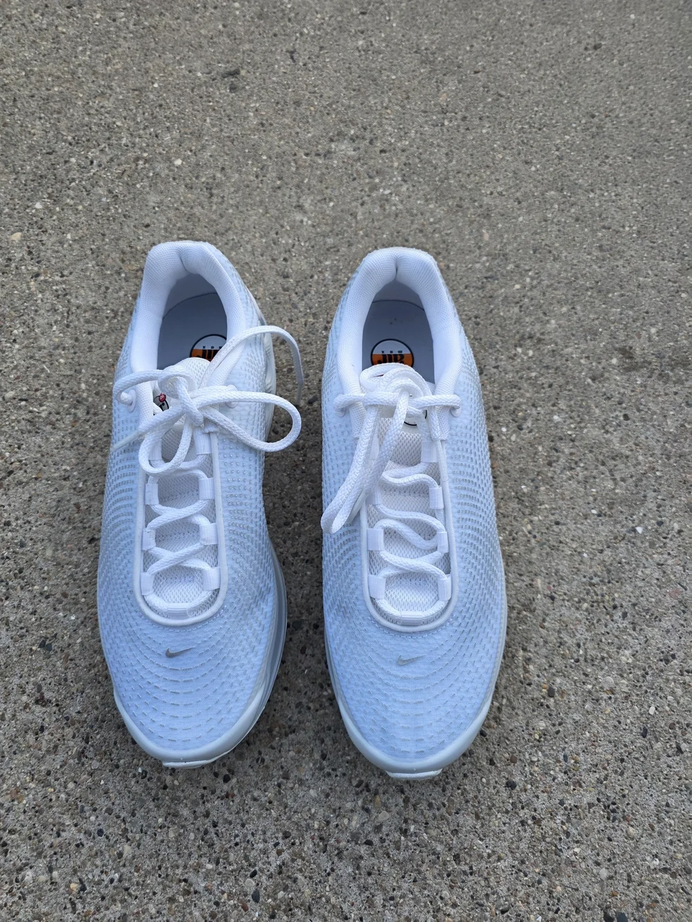 Nike Women's Air Max DN casual sneakers Size 9
